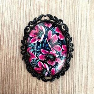 Victorian Floral Print Brooche, Antique Style, NWT